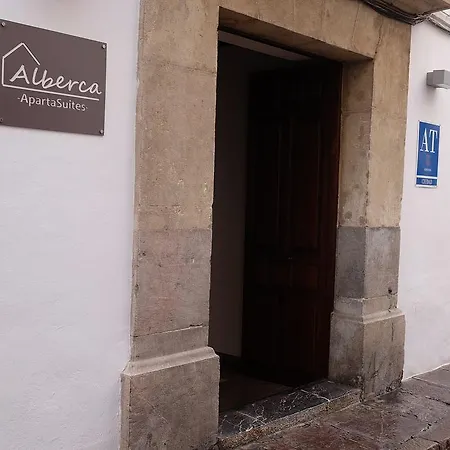 Daire Apartasuites Alberca Deluxe